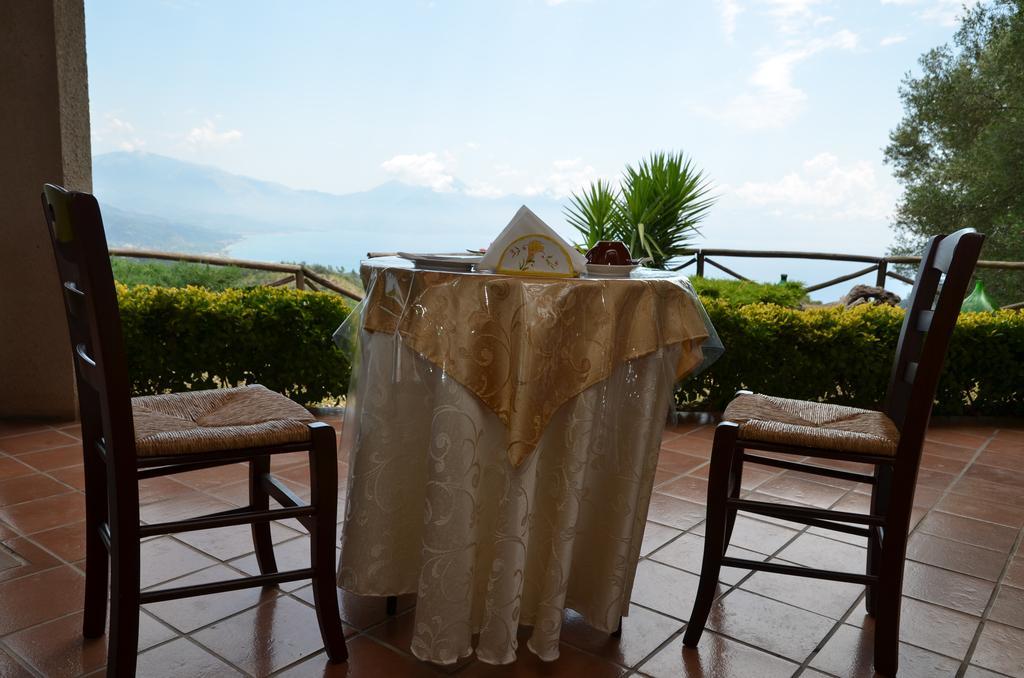 Agrestis Domus Pension San Giovanni a Piro Buitenkant foto