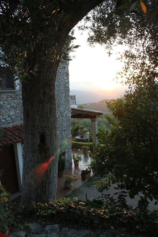 Agrestis Domus Pension San Giovanni a Piro Buitenkant foto
